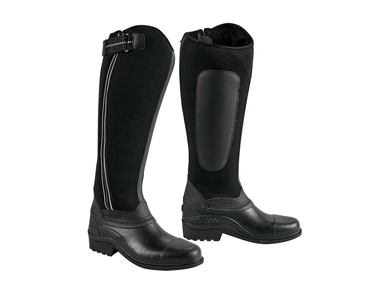 ein Paar schwarze Thermoreitstiefel