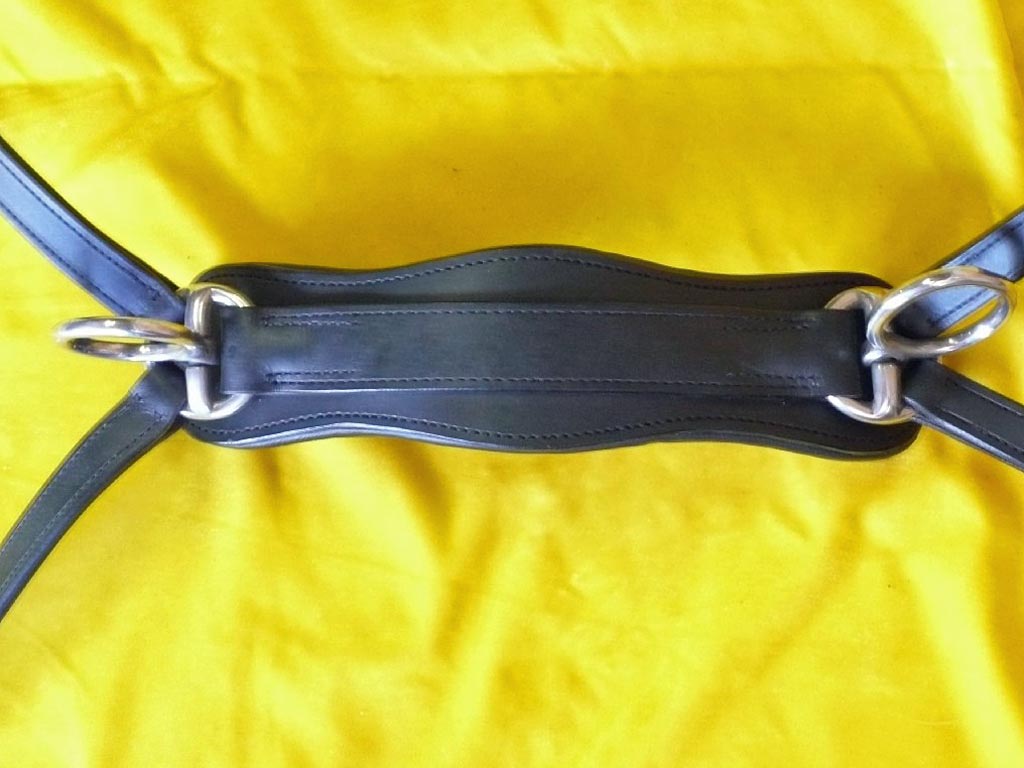 Schwarzer Halskoppelriemen für Pferdegeschirr