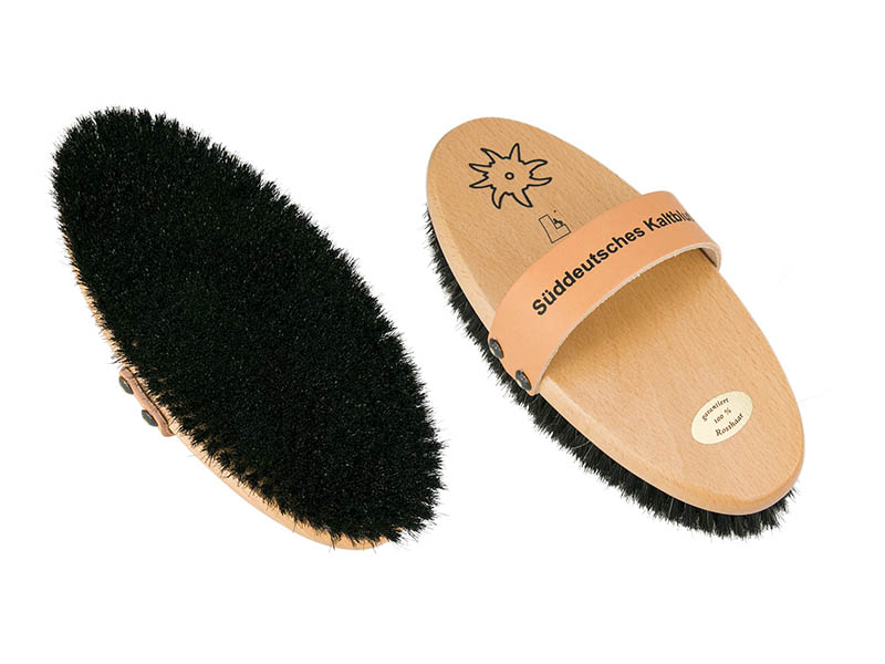 Kardätsche mit Holzgriff und dunklem Rosshaar