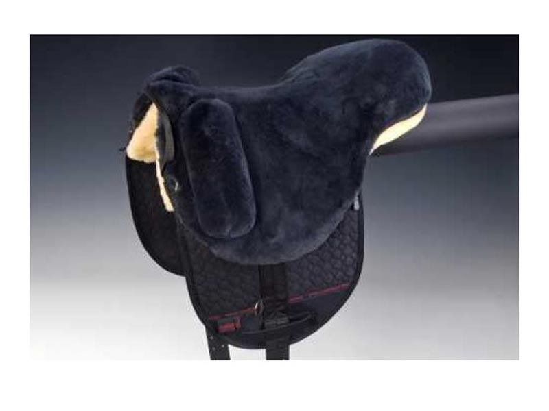 schwarzer Fellsattel